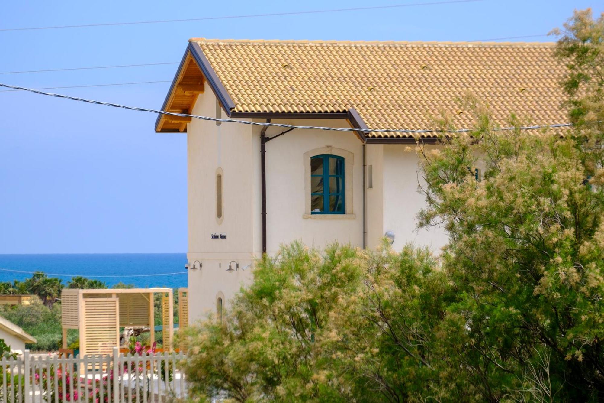B&B Fermata 106 Da Carolina Siculiana Marina Exteriör bild